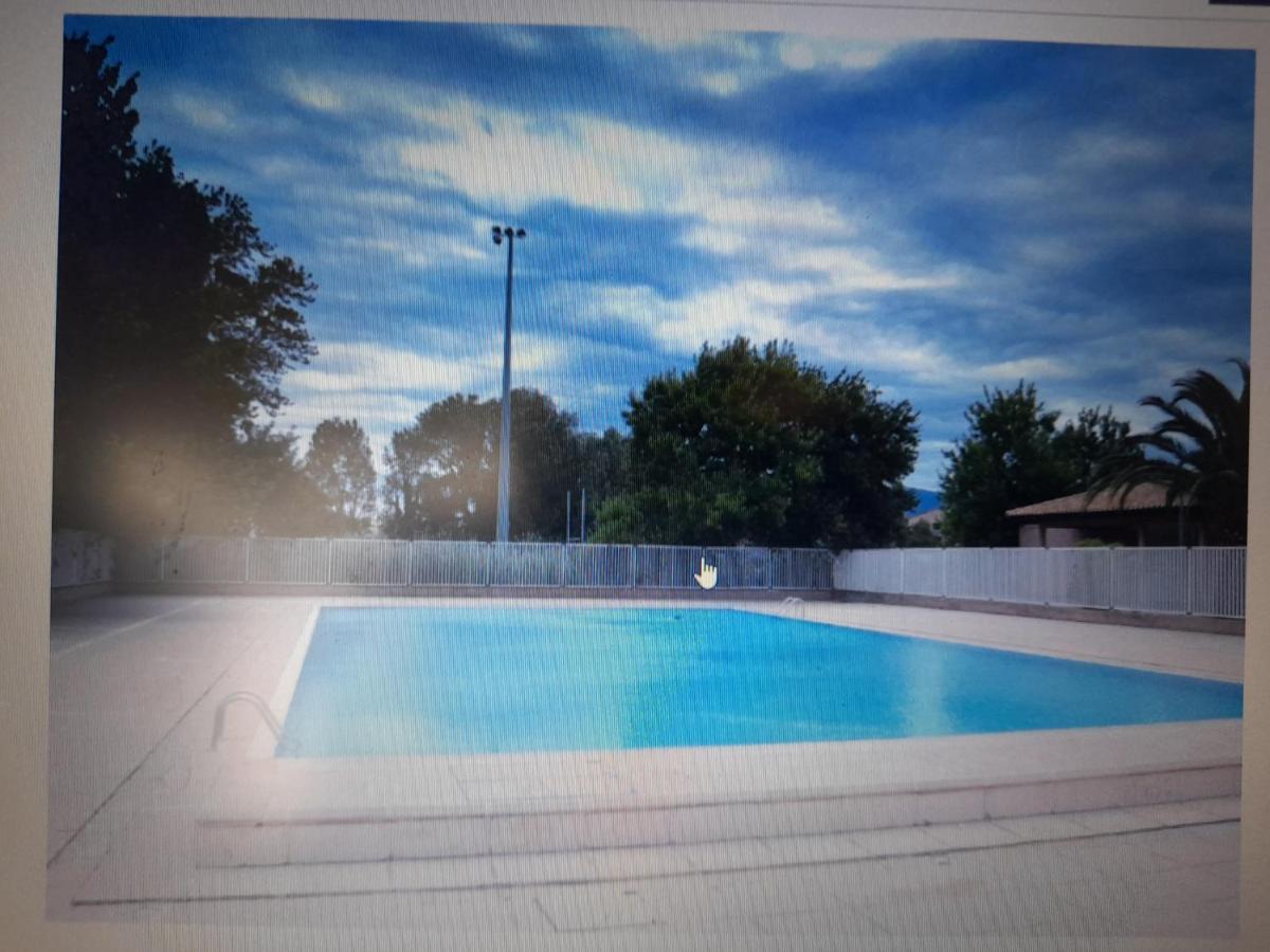 Appartement T3 Terrasse - Piscine - 3 Etoiles *
